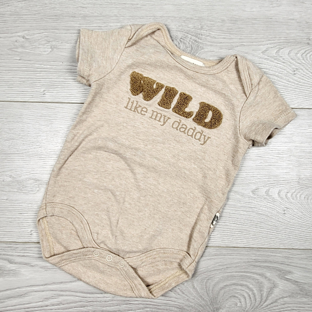 KAMG3 - Rabbit + Bear beige "Wild Like My Daddy" bodysuit. Size 6-9 months