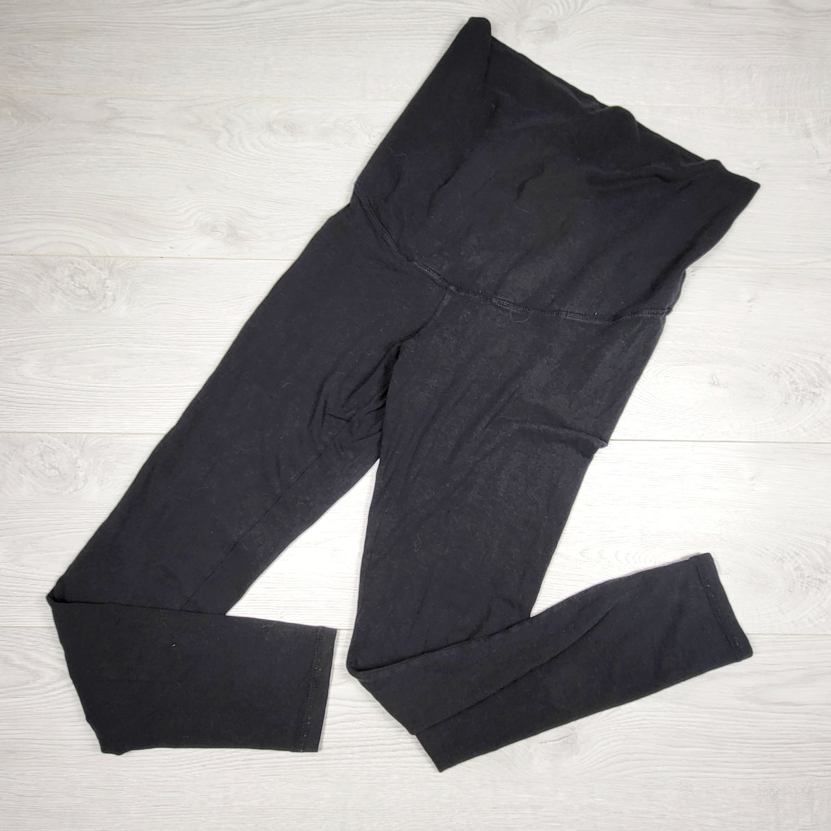 KAMG3 - H and M black maternity leggings. Size medium