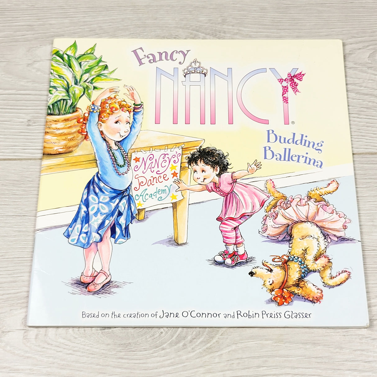 PBQ1 - Fancy Nancy Budding Ballerina. Soft cover book