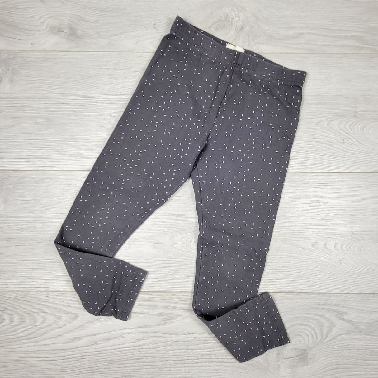 VIBU33 - F and F grey polka dot cotton leggings. Size 4/5T