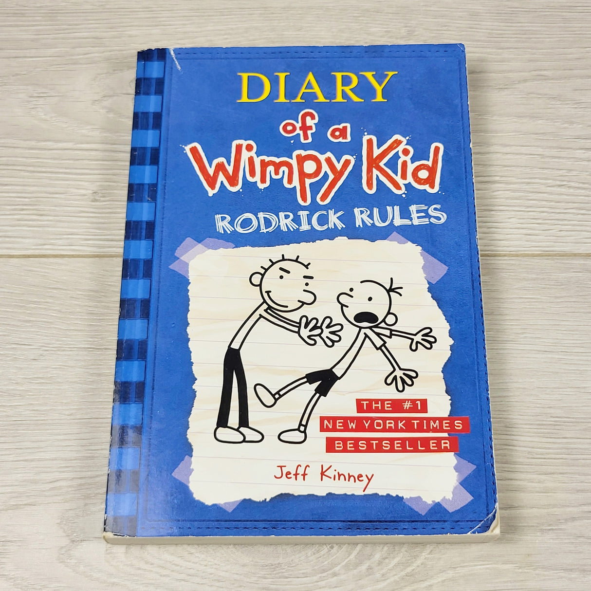 NORE1 - Diary of a Wimpy Kid: Rodrick Rules. Soft cover book