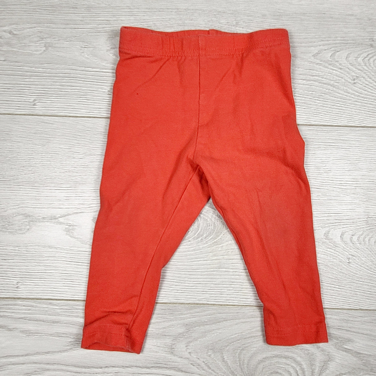 HKTT1 - Carters red cotton leggings. Size 9 months