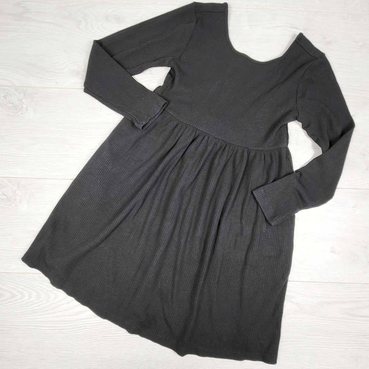 TBRG1 - Old Navy black ribbed dress. Size 8
