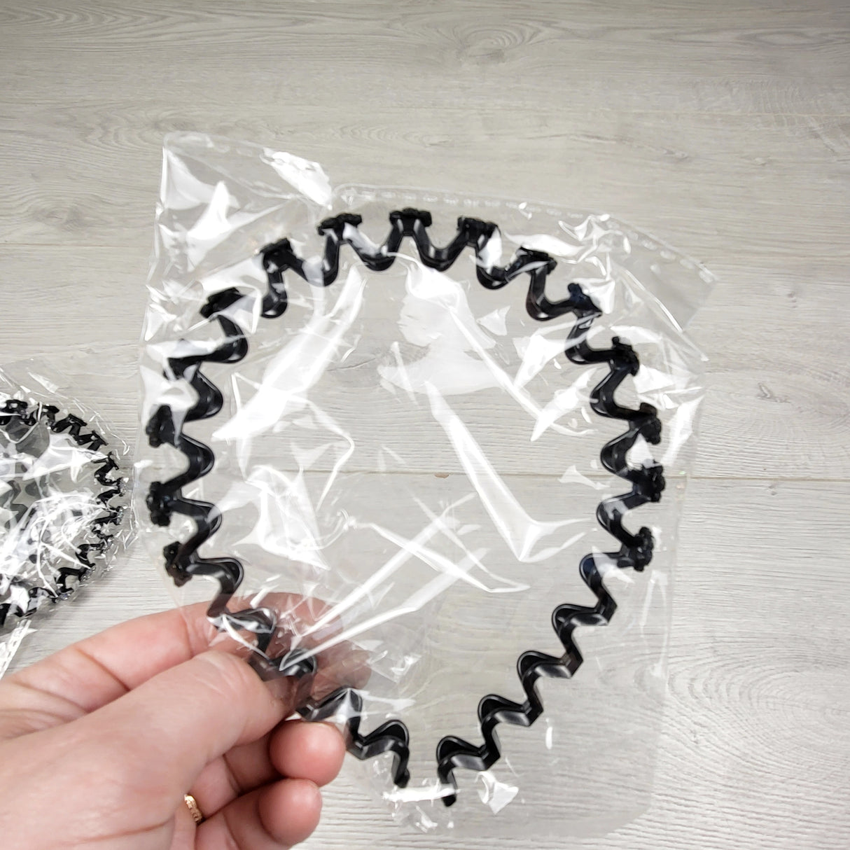 TBRG1 - NEW - Non slip headbands