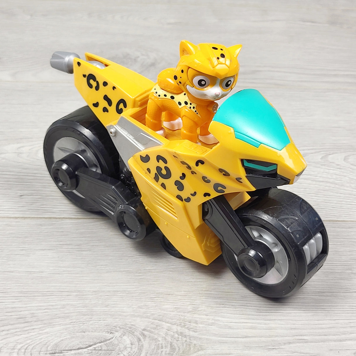 RABR2 - PAW Patrol Cat Pack Wildcat's Transforming Toy Motorcycle