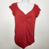 RELL1 - Old Navy red ribbed maternity t-shirt with side ruching. Size large