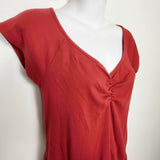 RELL1 - Old Navy red ribbed maternity t-shirt with side ruching. Size large