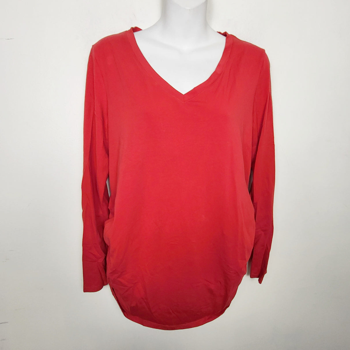 RELL1 - Old Navy red fitted long sleeved maternity top. Size large