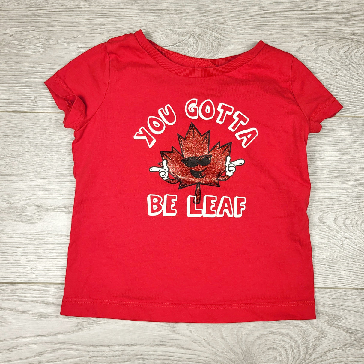 KCHV1 - Oshkosh red mapleleaf t-shirt. Size 18 months