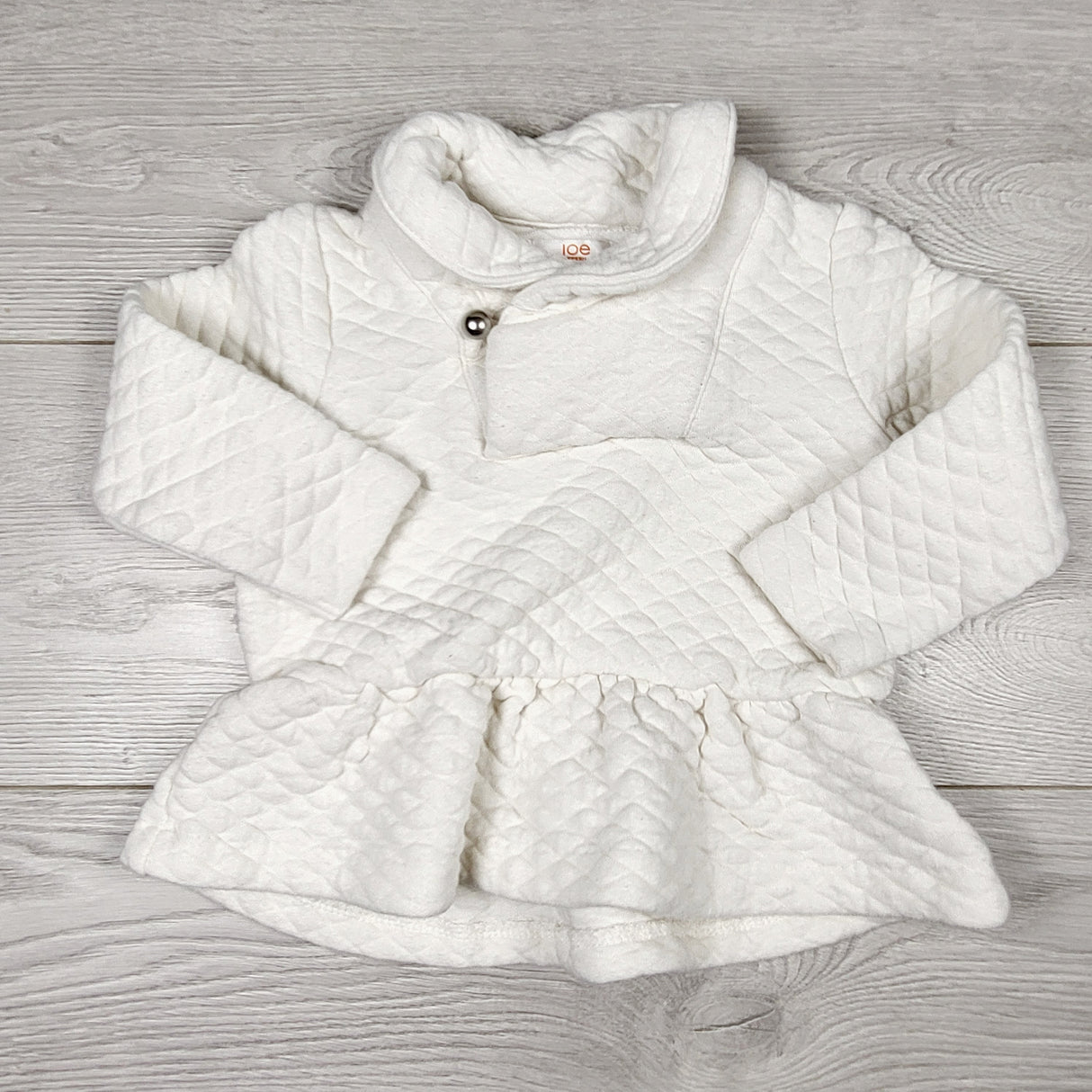 MGHN1 - Joe white quilted cotton coat. Size 18-24 months