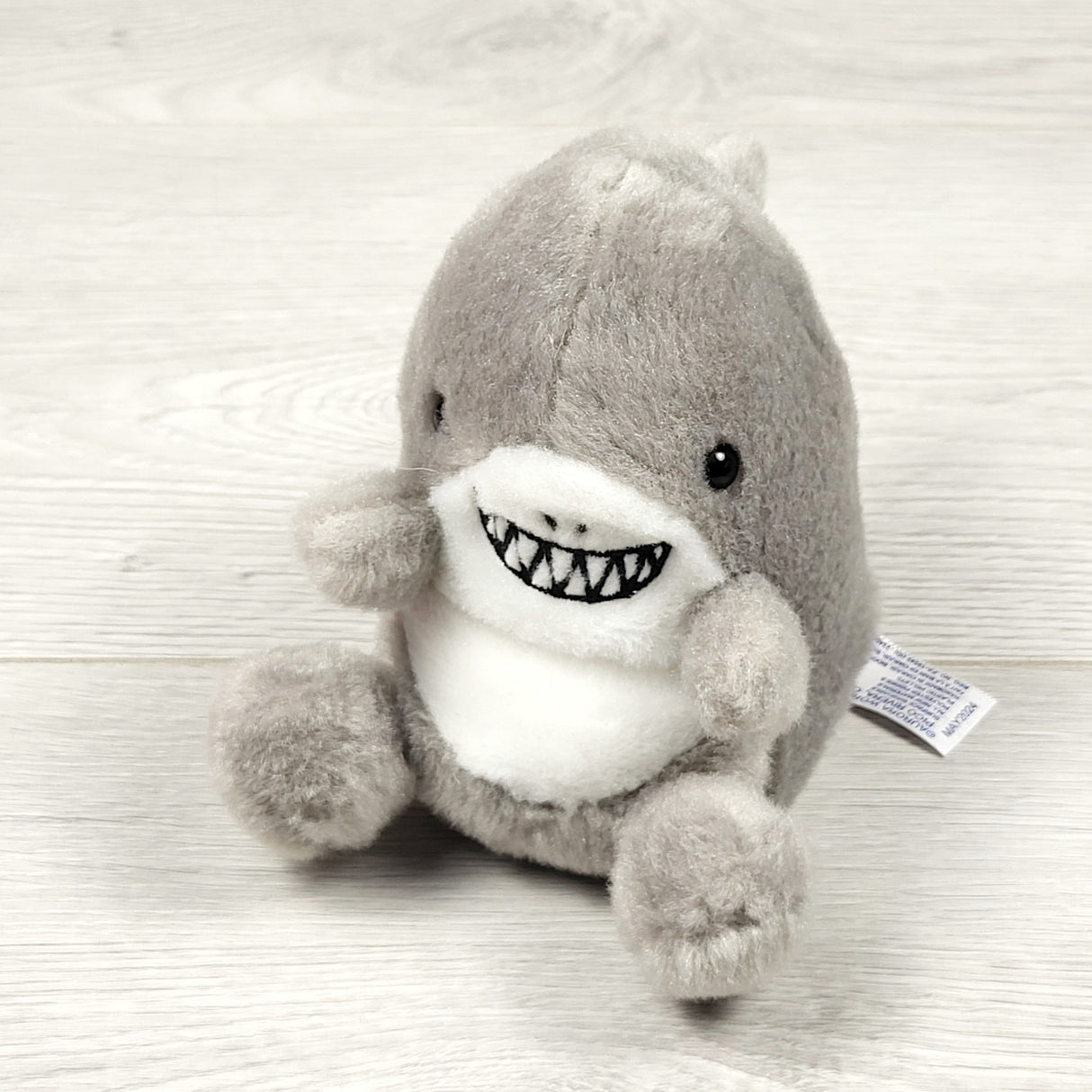SRIS1 - Aurora Palm Pals Chomps Shark plush toy
