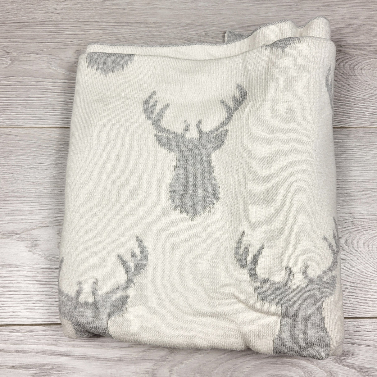 ARDT1 - Queenwest Trading Co knit moose baby blanket
