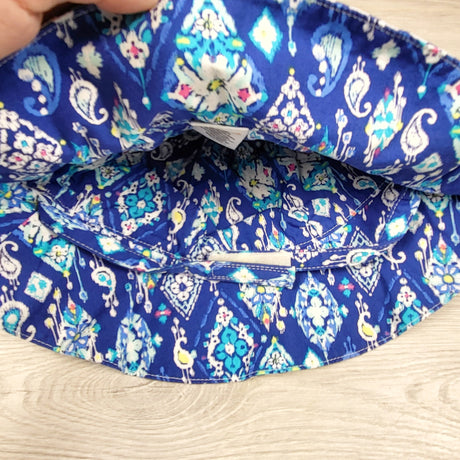 KCHV3 - Gymboree reversible bucket hat. Size 2/3T