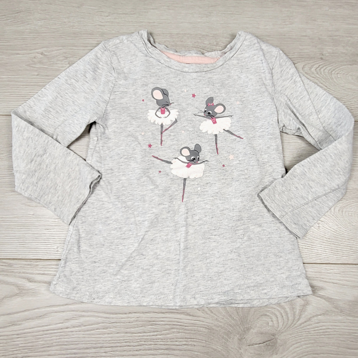 KCHV3 - George grey top with ballerina mice. Size 3T