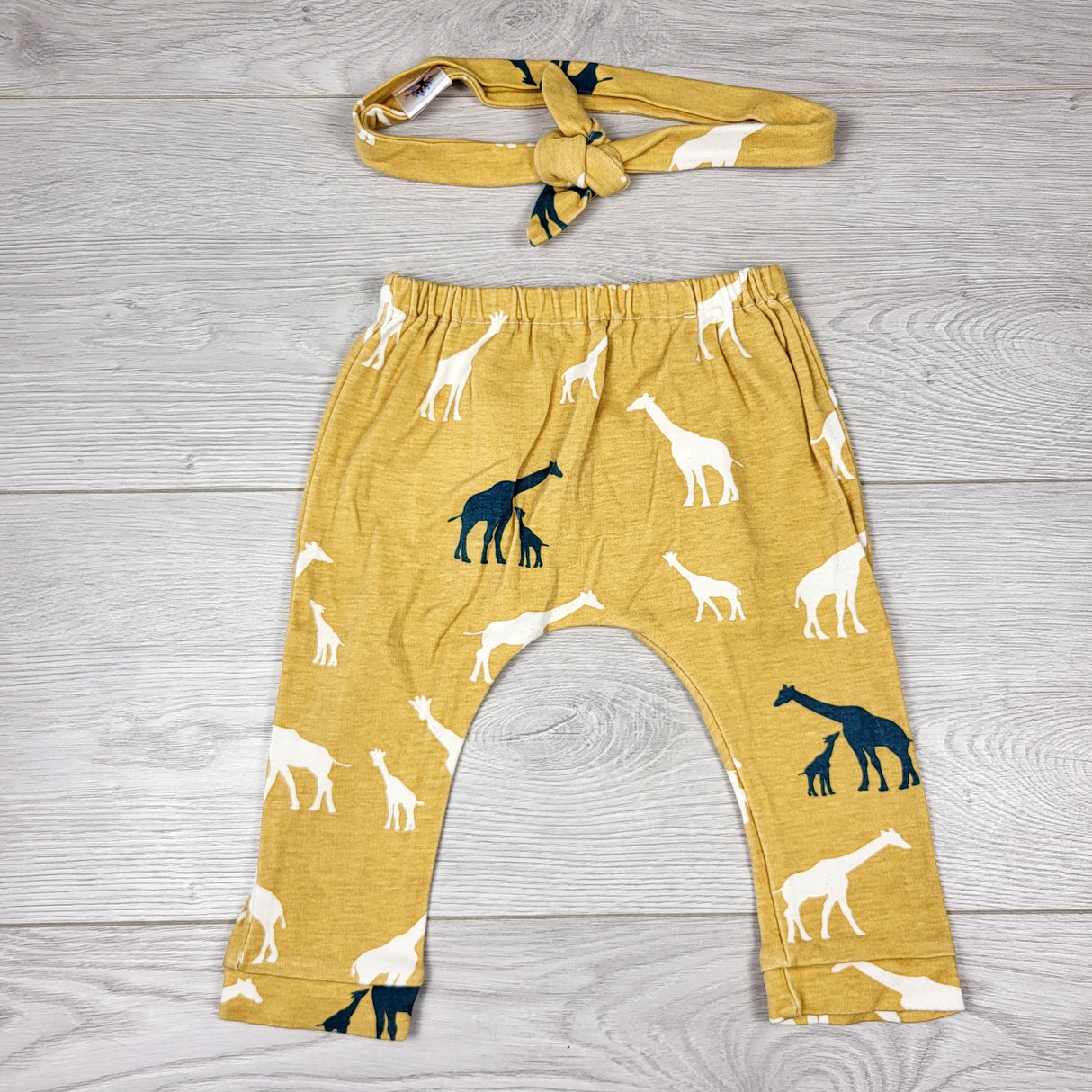 RBEN1 - Handmade organic cotton giraffe pants with matching headband. Size 6-12 months