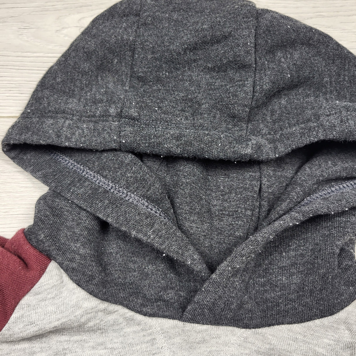 SAFW1 - Colour block pullover hoodie. Size 18-24 months