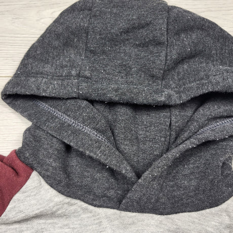 SAFW1 - Colour block pullover hoodie. Size 18-24 months