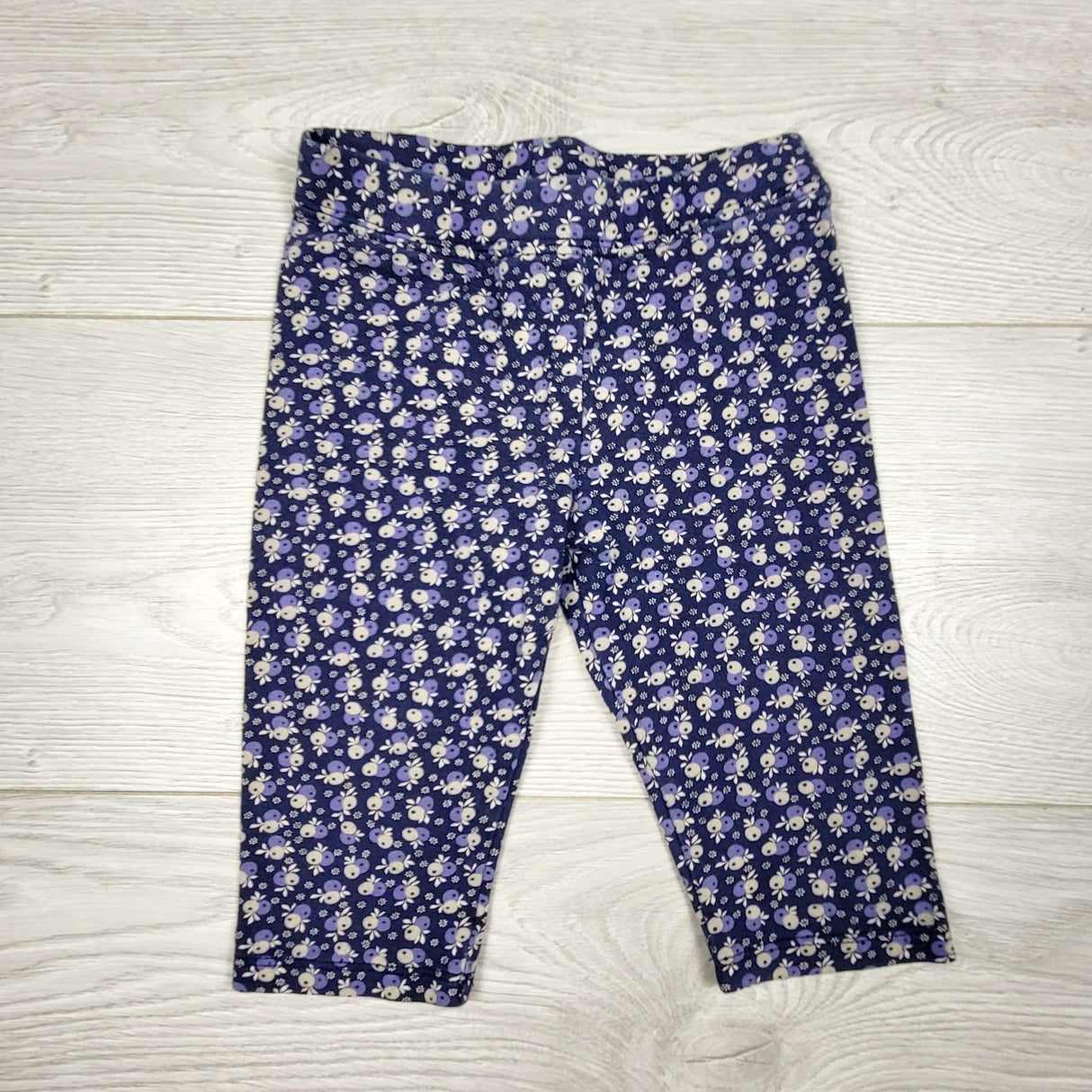 KCHV4 - Gap navy patterned capri leggings. Size 3T