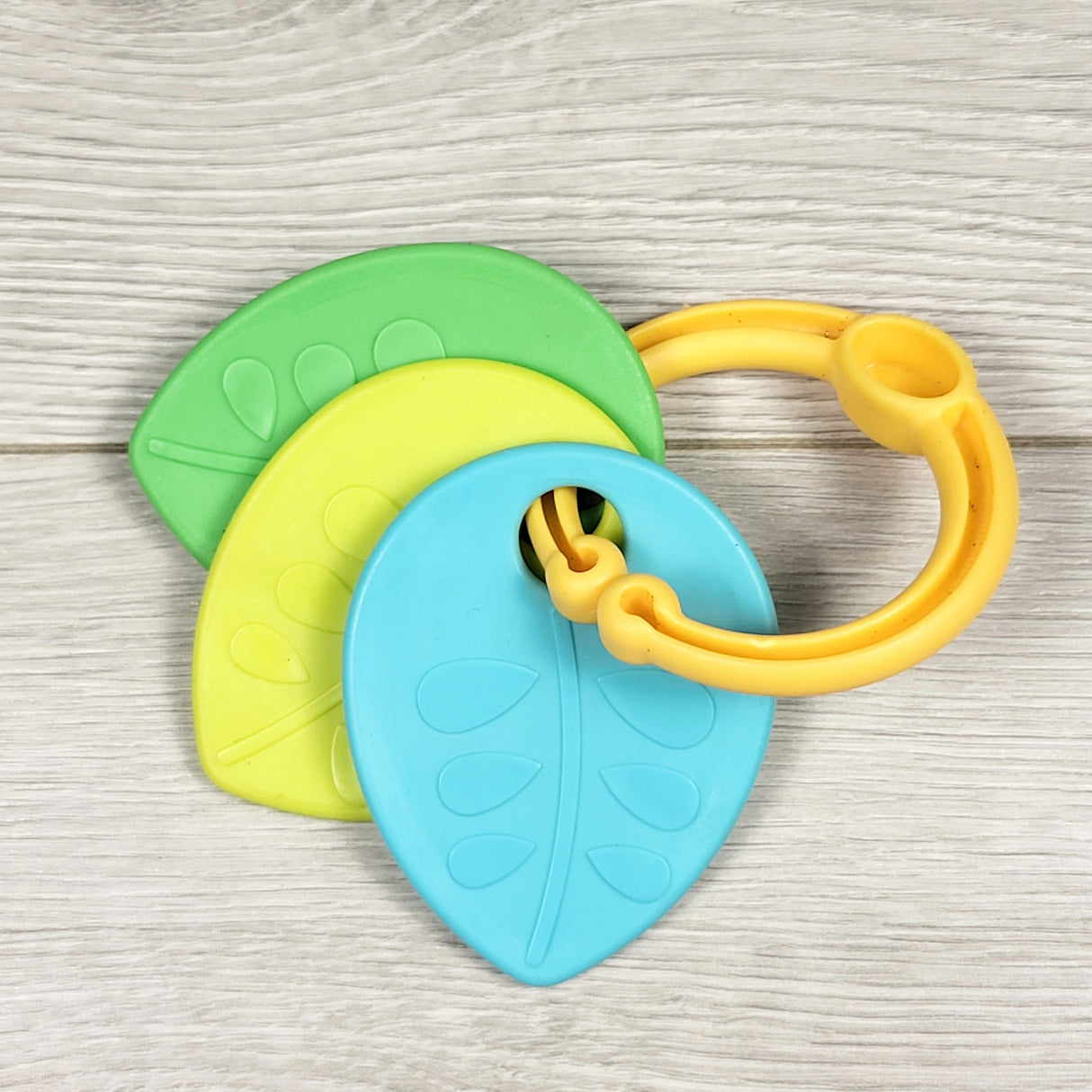 NGRY - Leaf shaped baby toy