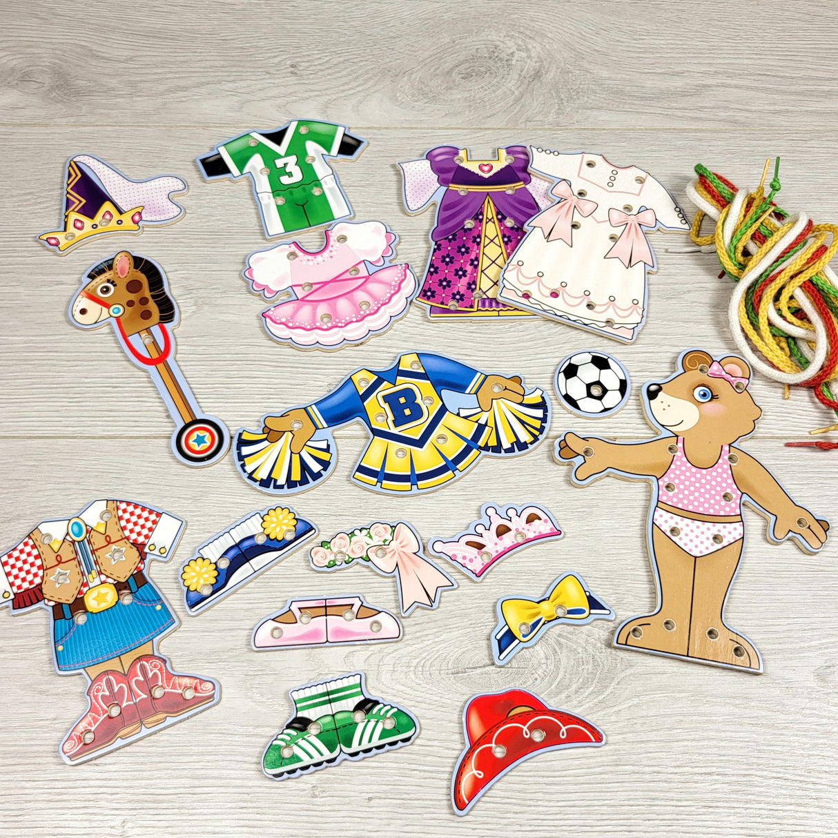 NGRY1 - Wooden bear dress up lacing kit