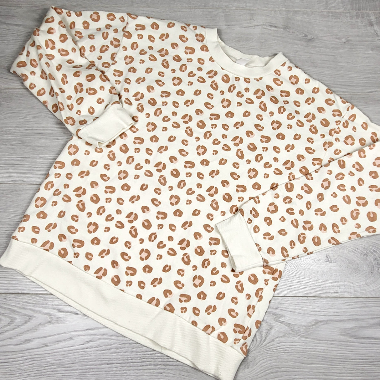 KSAL1 - Joe leopard print sweatshirt. Size 14