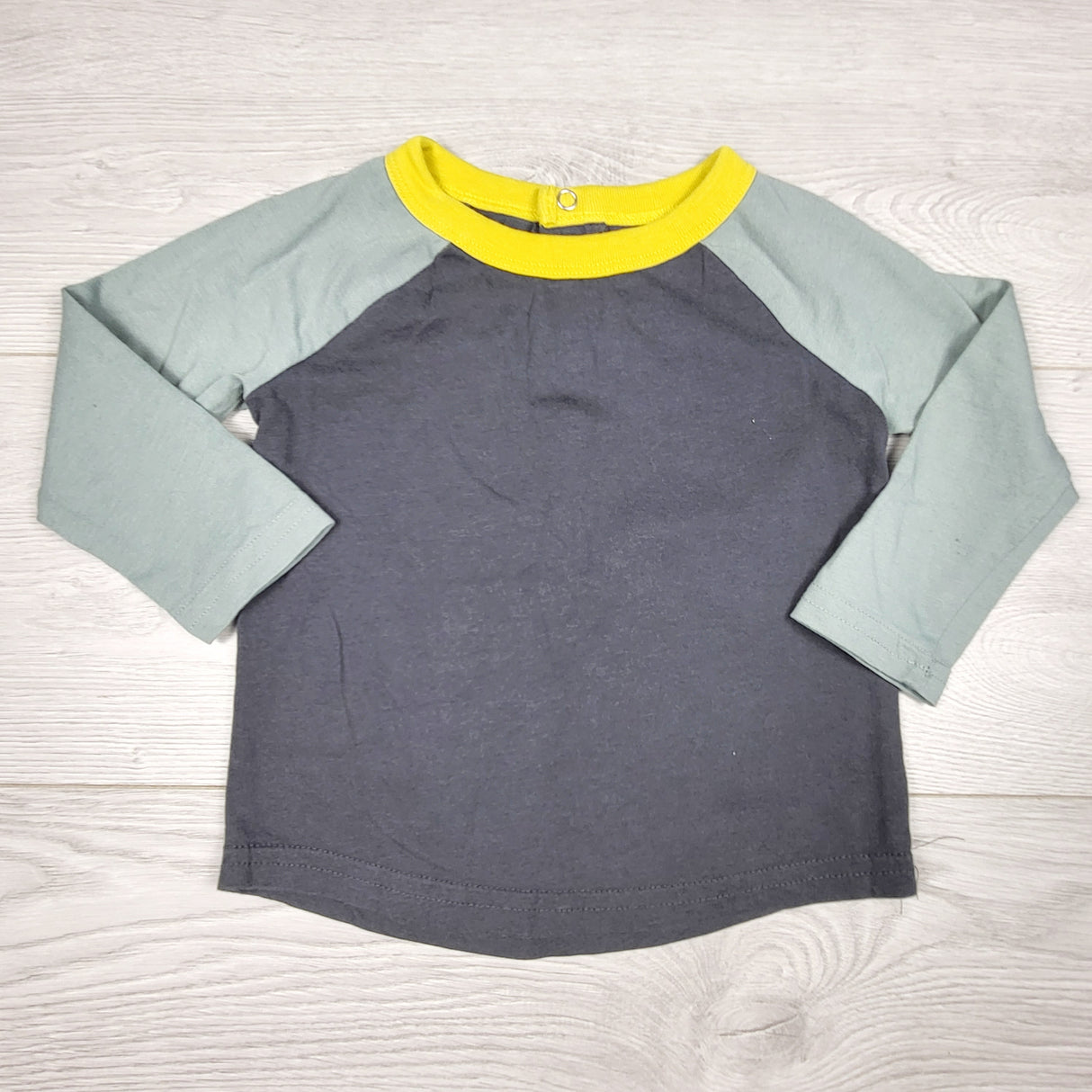 KRML1 - George grey and green raglan top. Size 18-24 months