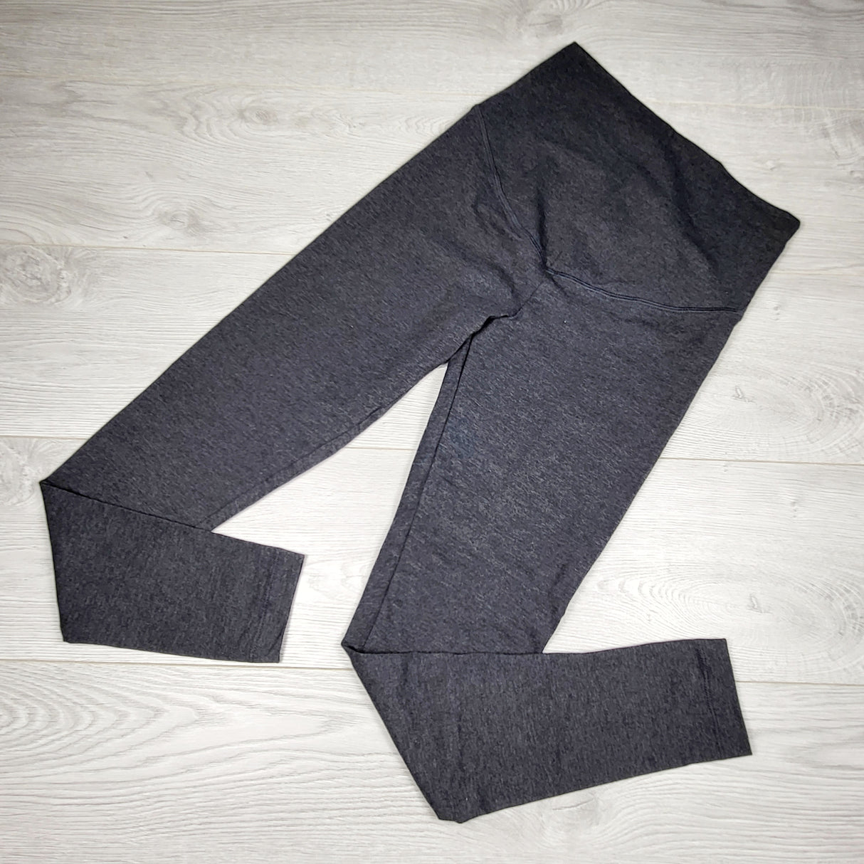KRML1 - Old Navy grey maternity leggings. Size XS