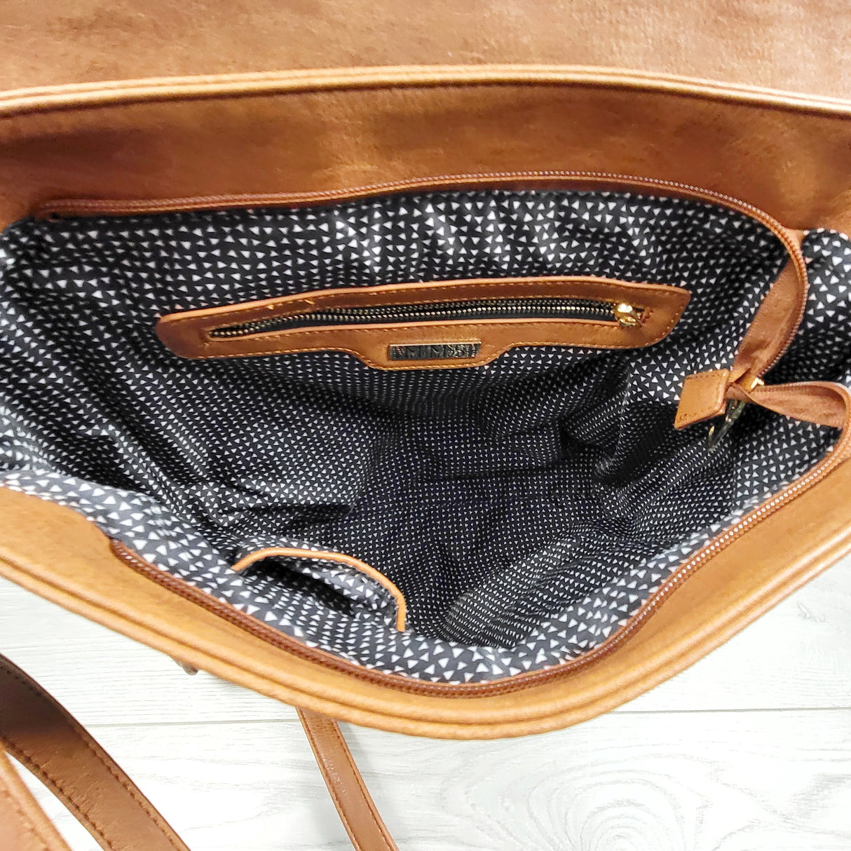 MGHN4 - MMS Design Studio Loretta Messenger Vegan Leather Backpack