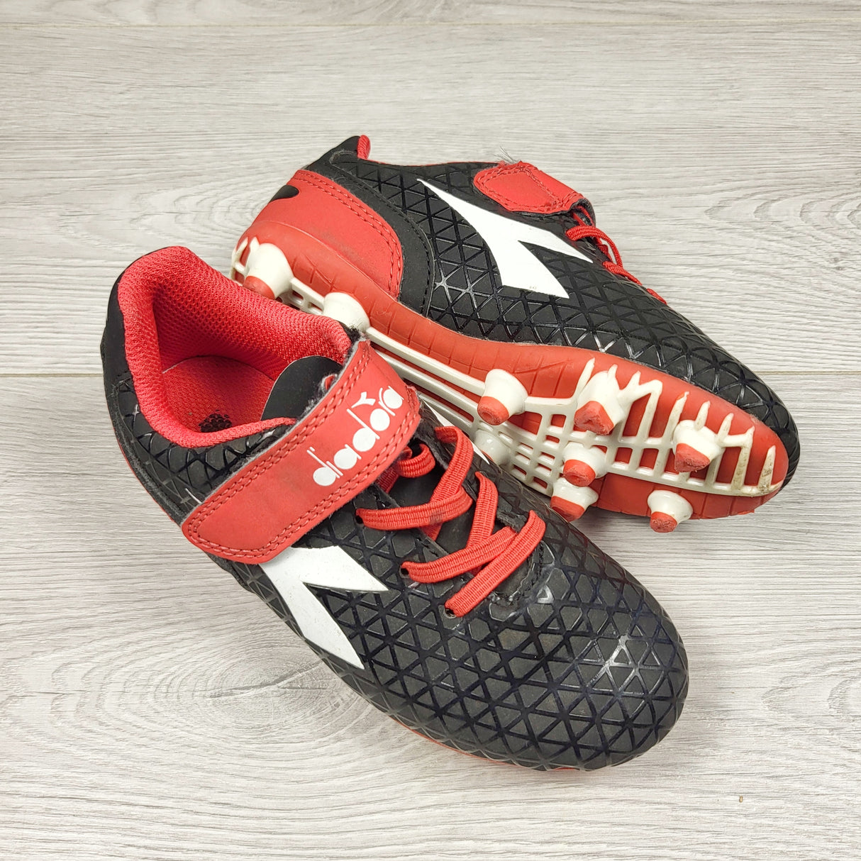 MGHN4 - Diadora cleats. Size 11