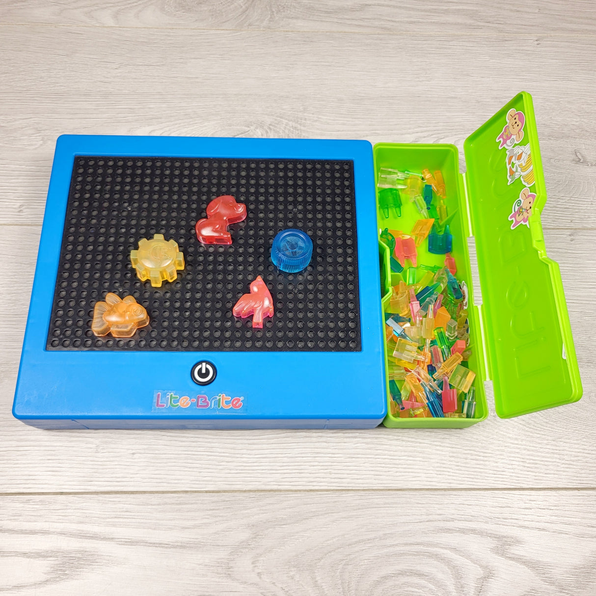 KSAL2 - Lite-Brite Magic Screen toy