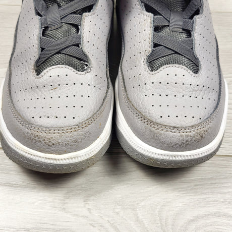 Air Jordan Max Aura 5 PS 'Cement Grey Anthracite' shoes. Youth size 3