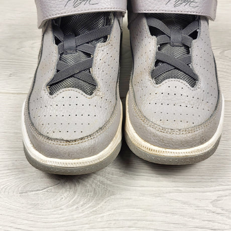 Air Jordan Max Aura 5 PS 'Cement Grey Anthracite' shoes. Youth size 2