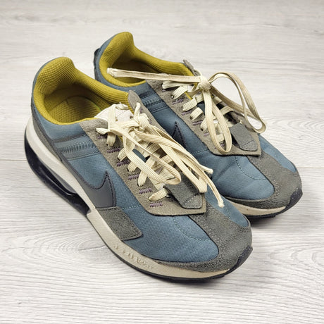 Nike Air Max Pre-Day LX Hasta Sneakers. Youth size 3.5