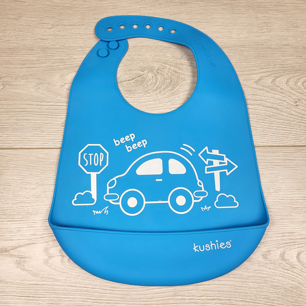 Kushies blue silicone bib