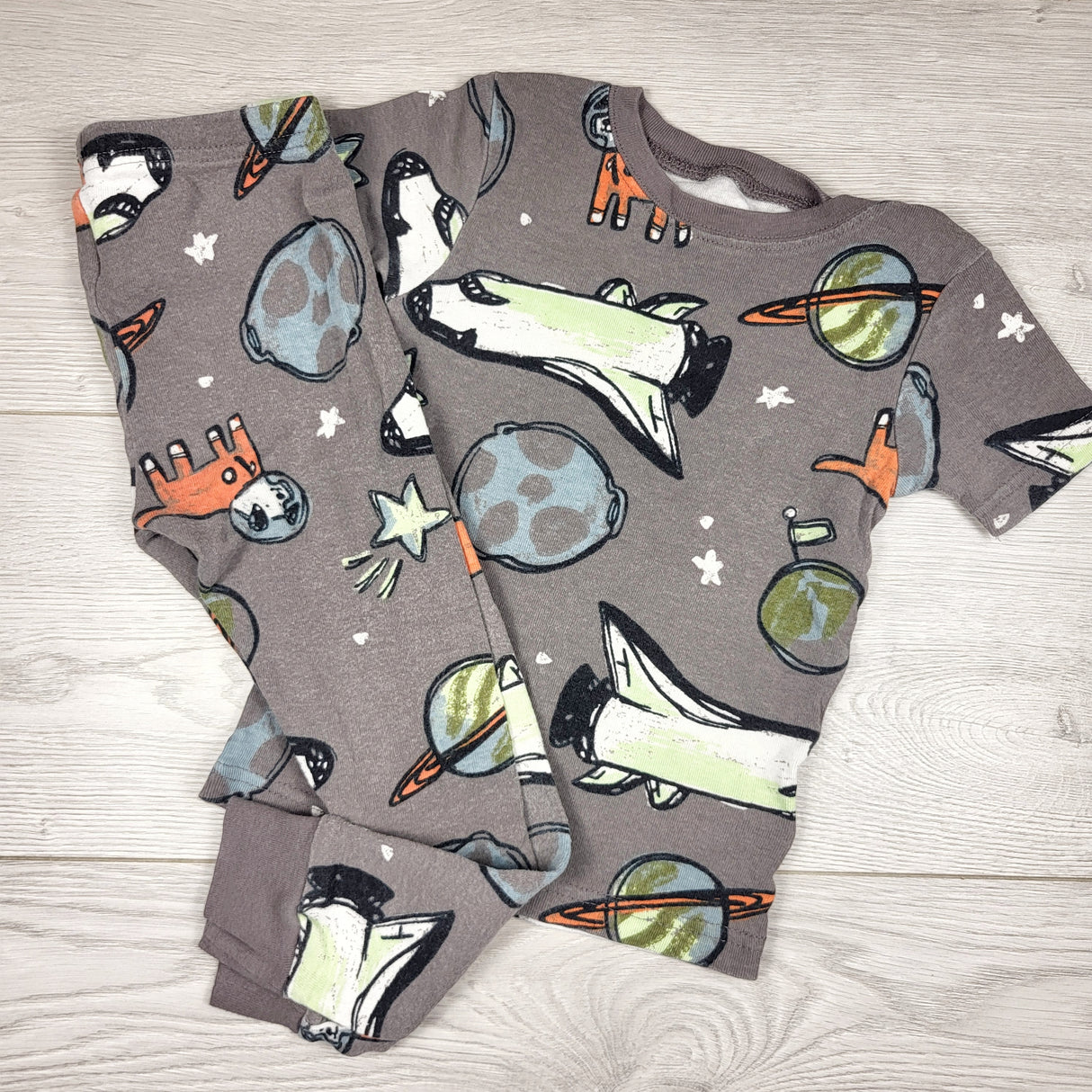 Carters grey 2pc space themed PJs. Size 3T