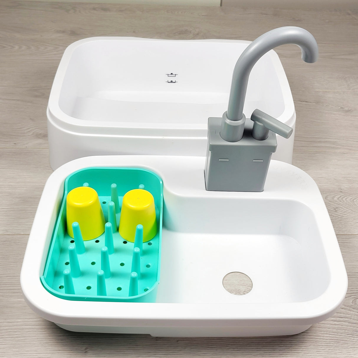 Lovevery Play Sink (sorry, no shipping)