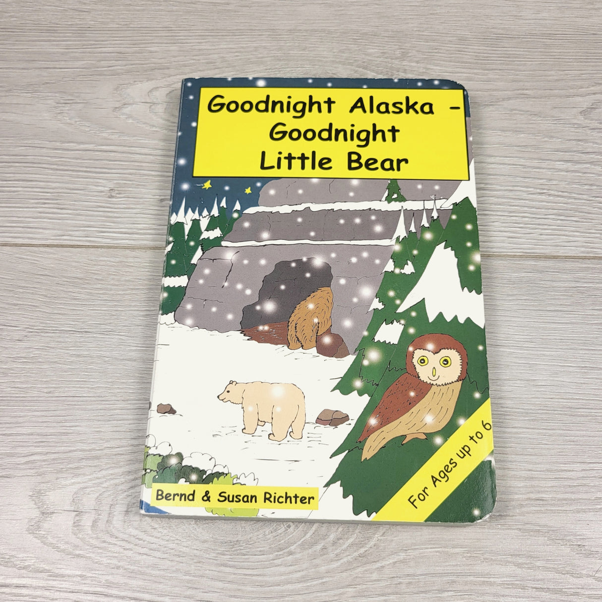 Good Night Alaska - Good Night Little Bear. Board book