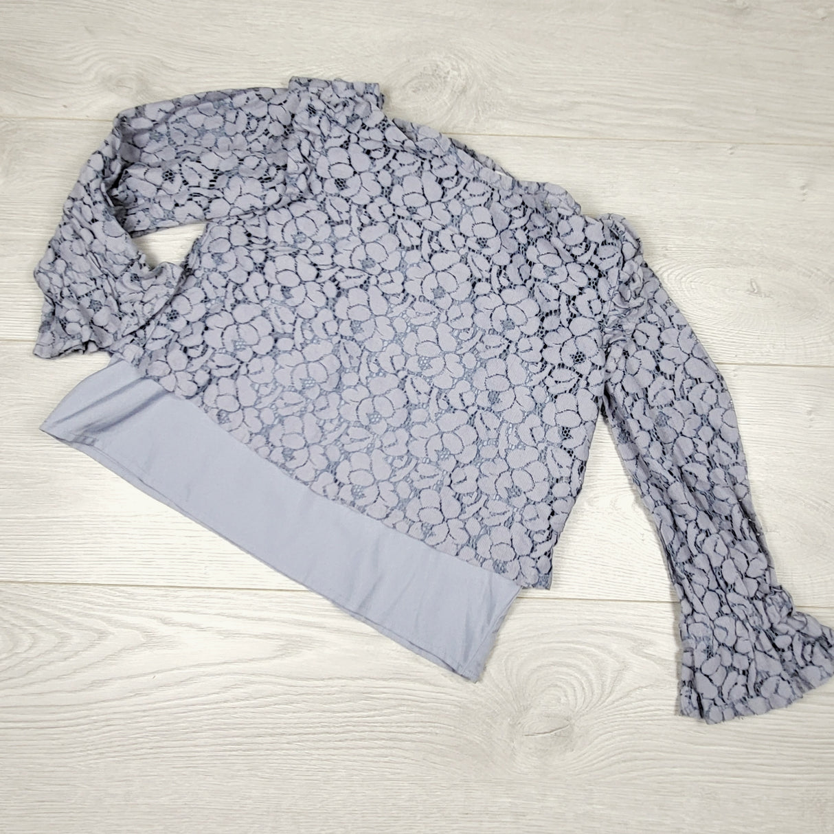 Gap blue ruffle lace top. Size small (size 6/7)