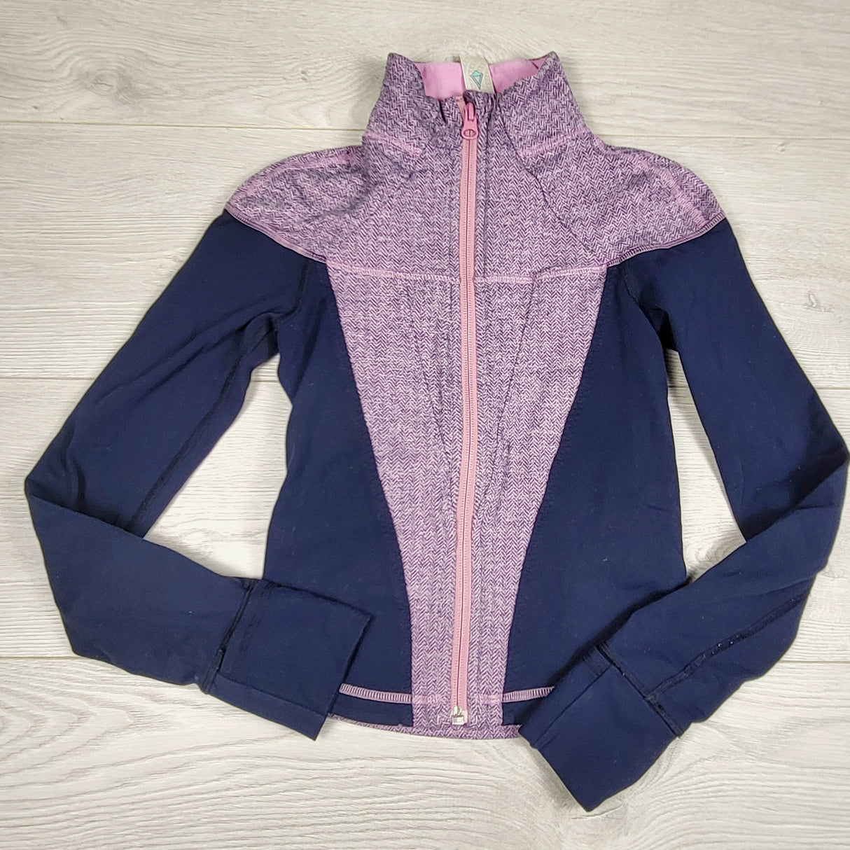 Ivivva (Lululemon) navy and purple zip up active coat. Size 6