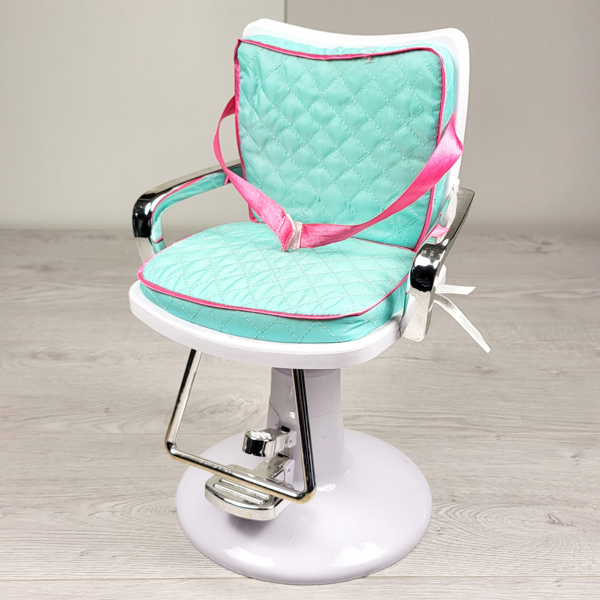 My Life As salon chair for 18 inch dolls (sorry, no shipping)