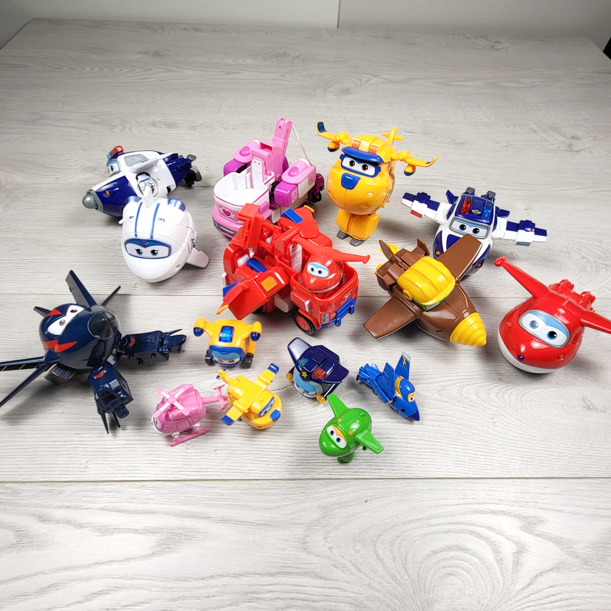 Large Superwings toy lot