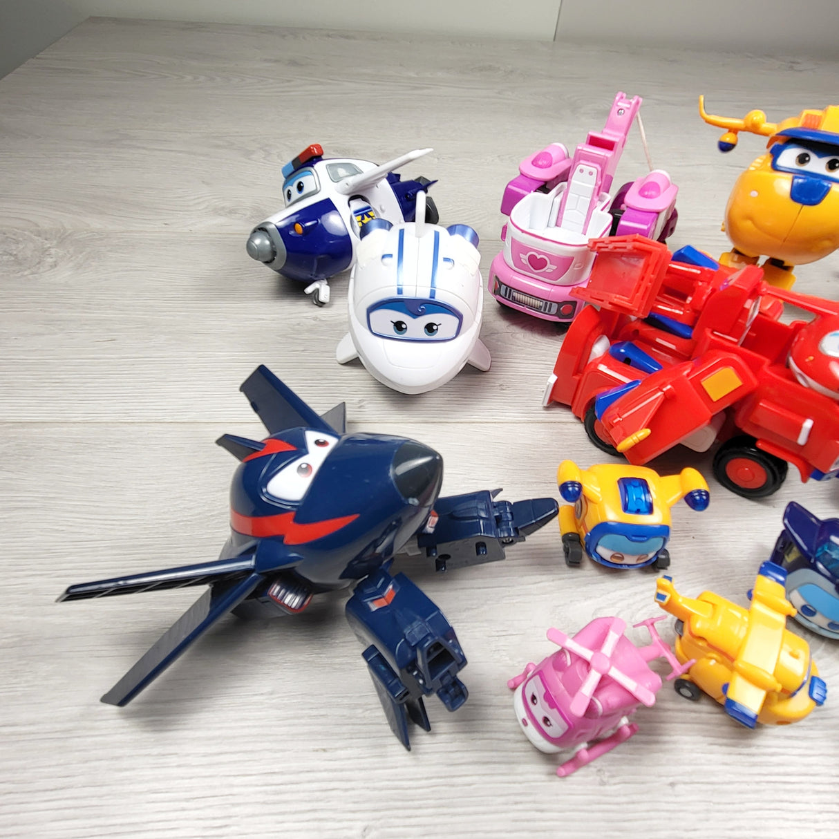 Large Superwings toy lot
