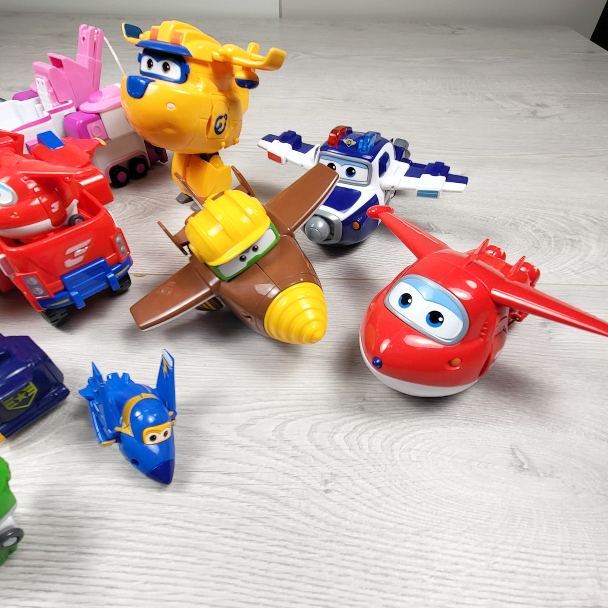 Large Superwings toy lot