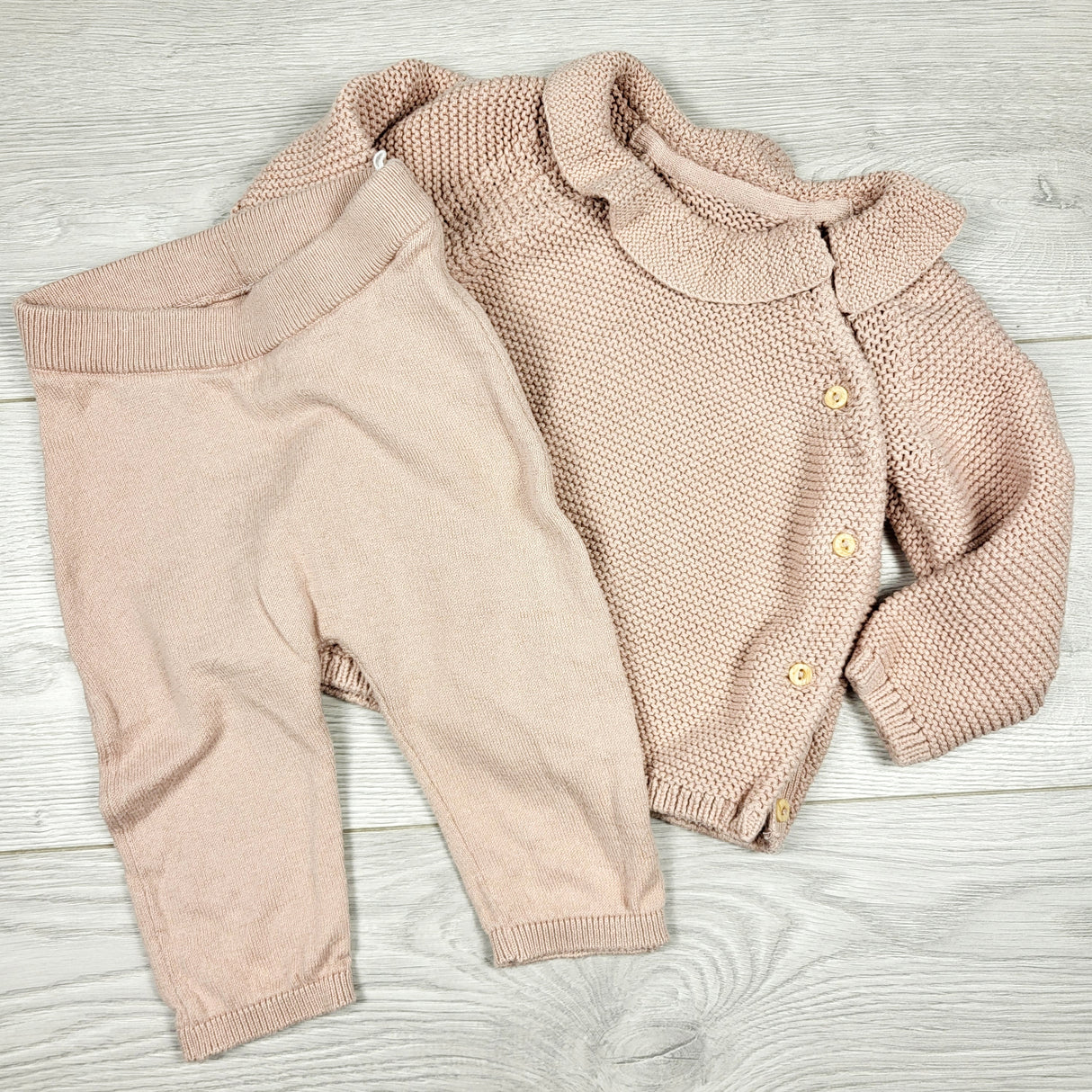 Pink knit 2pc sweater set. Approx size 3-6 months