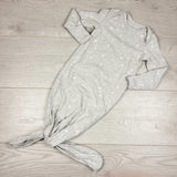 Rise Little Earthling grey knotted sleep gown with stars. Size 6-9 months