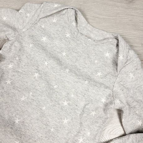 Rise Little Earthling grey knotted sleep gown with stars. Size 6-9 months