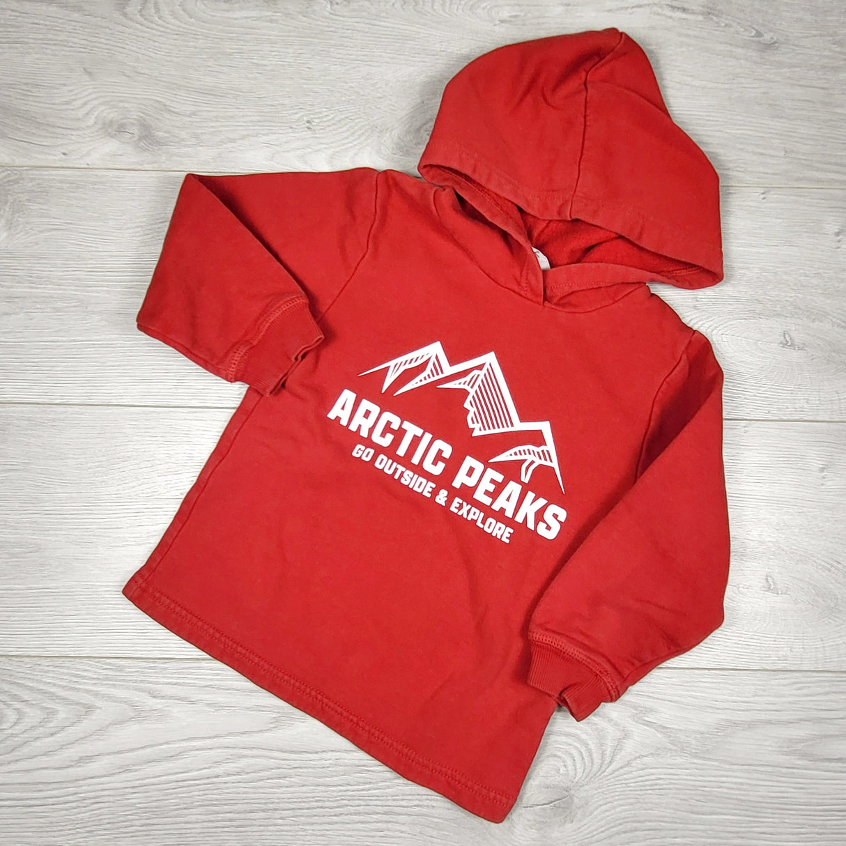 H and M red fleecy lined "Arctic Peaks" pullover hoodie. Size 2-4T