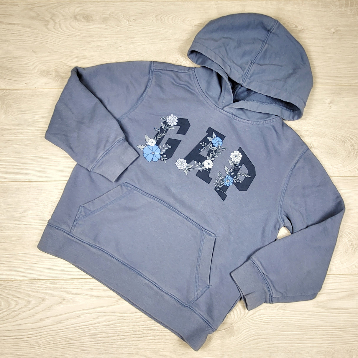 Gap blue pullover hoodie. Size 6/7