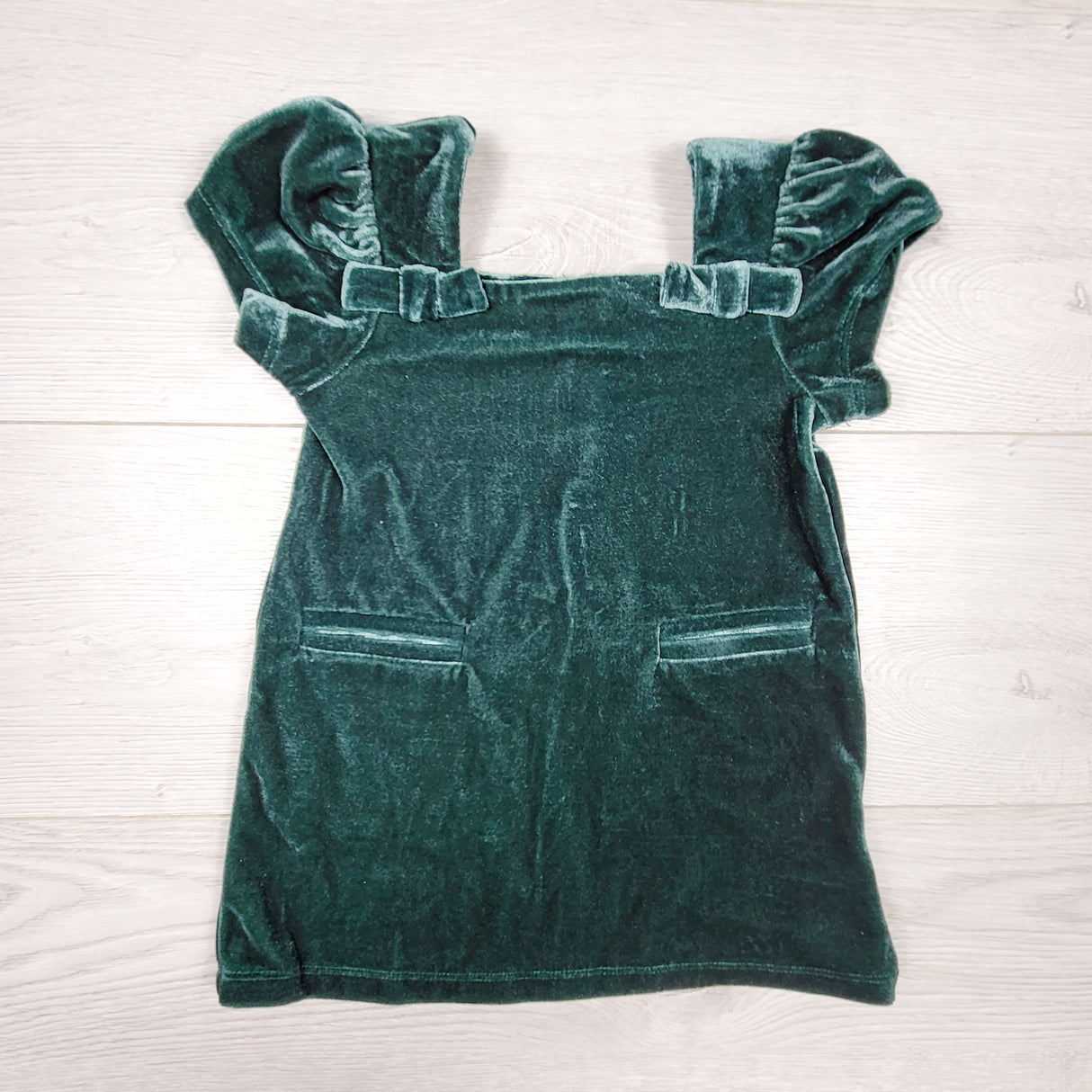 Gap green velvet dress. Size 12-18 months