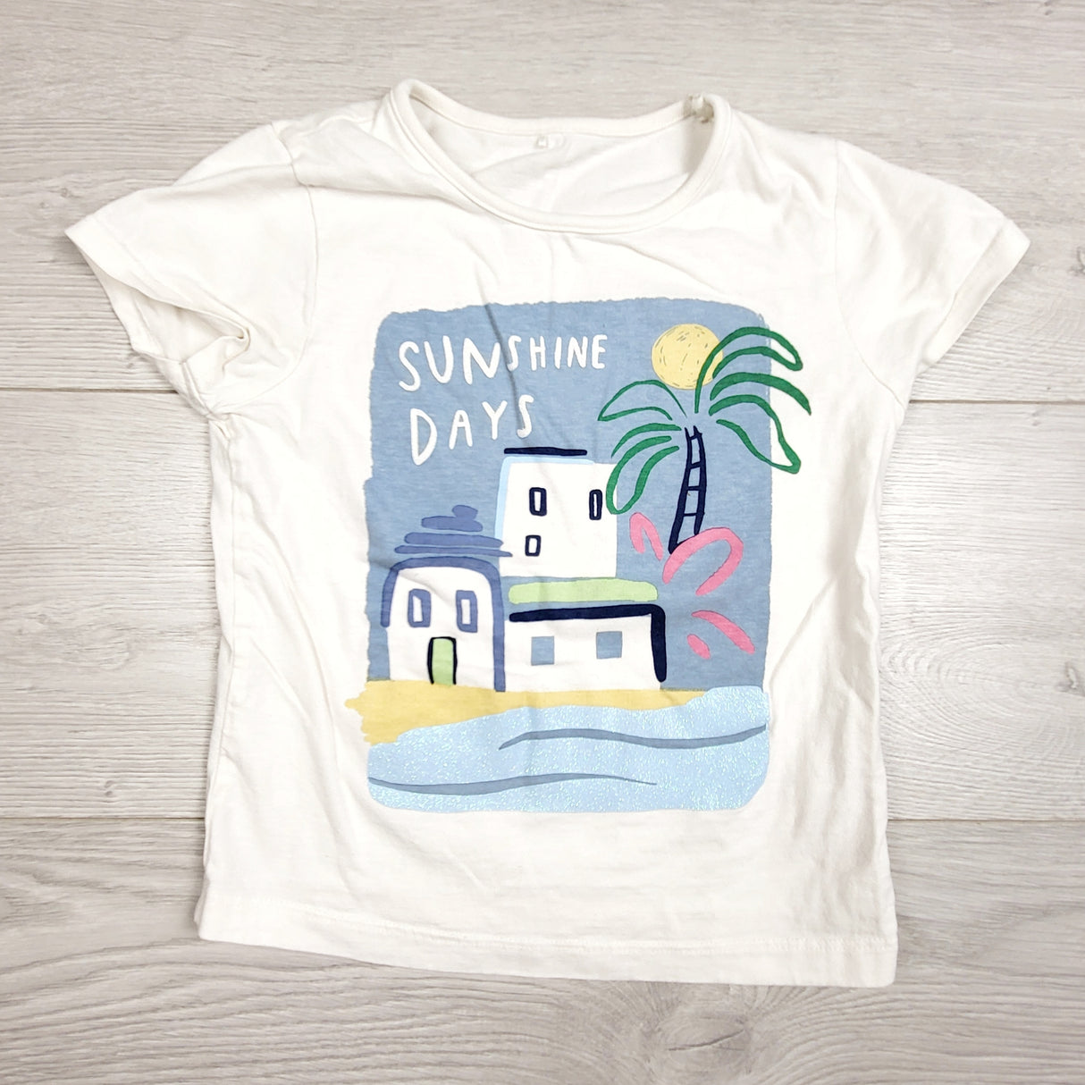 George UK white "Sunshine Days" t-shirt. Size 4/5T